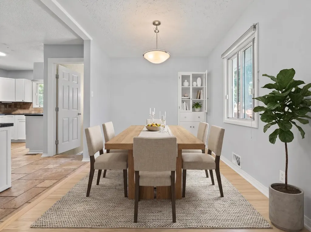 15 Hunter Street NW Calgary AB T2K 2B8