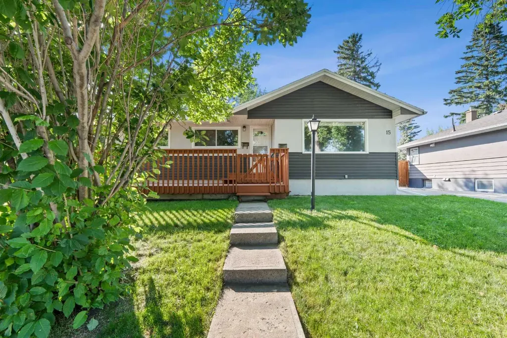 15 Hunter Street NW Calgary AB T2K 2B8