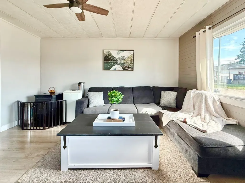 55011 Township Road 714 Grande Prairie AB T8X 4A9