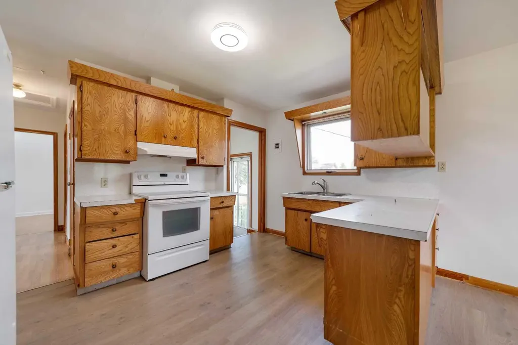211 9 Street N Vauxhall AB T0K 2K0