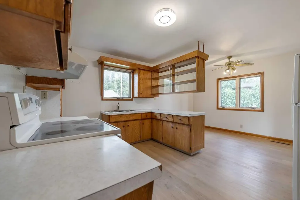 211 9 Street N Vauxhall AB T0K 2K0