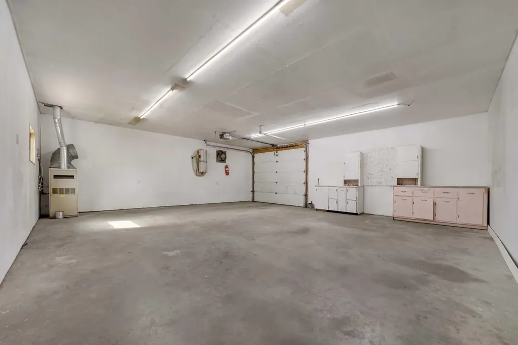 211 9 Street N Vauxhall AB T0K 2K0