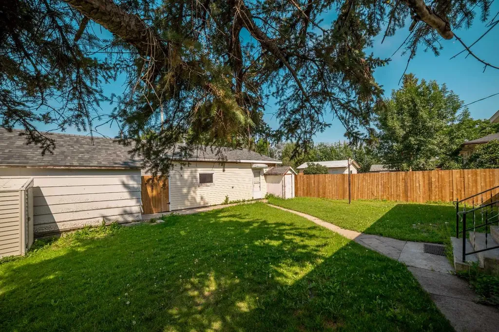 211 9 Street N Vauxhall AB T0K 2K0