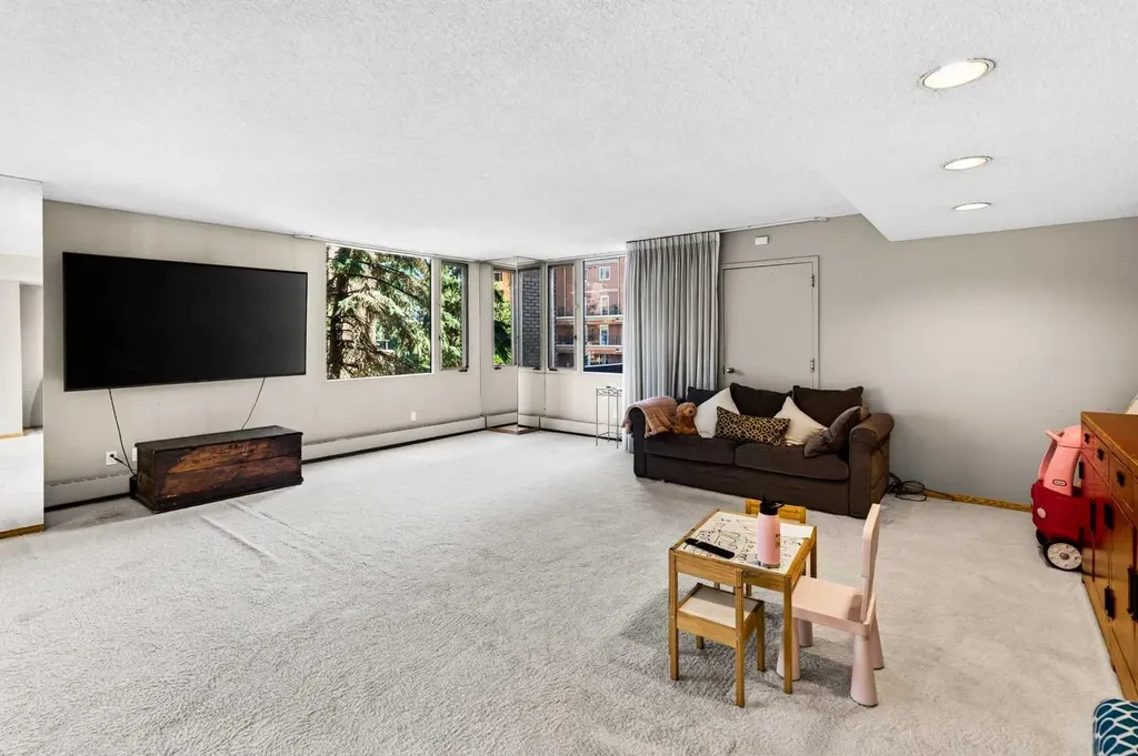 500 Eau Claire Avenue SW Calgary AB T2P 3R8