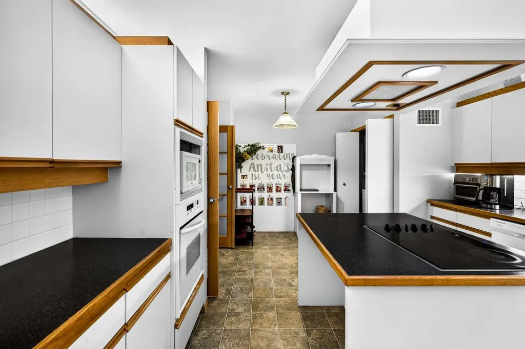 500 Eau Claire Avenue SW Calgary AB T2P 3R8