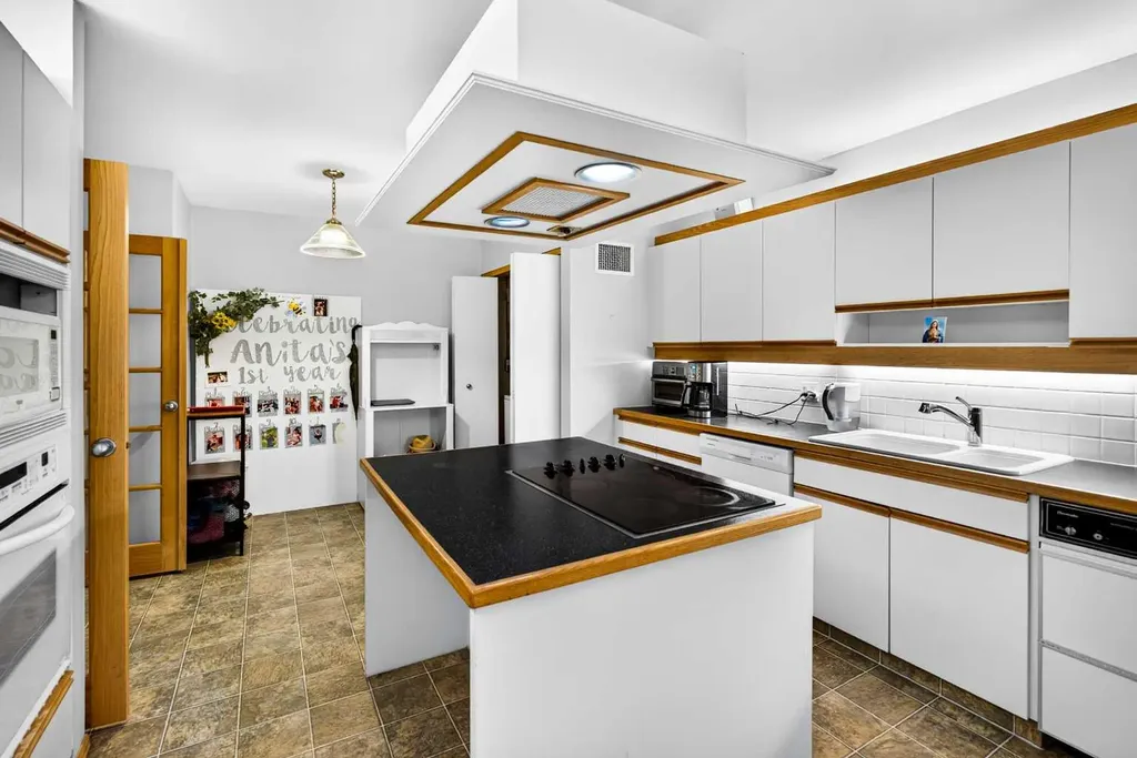 500 Eau Claire Avenue SW Calgary AB T2P 3R8