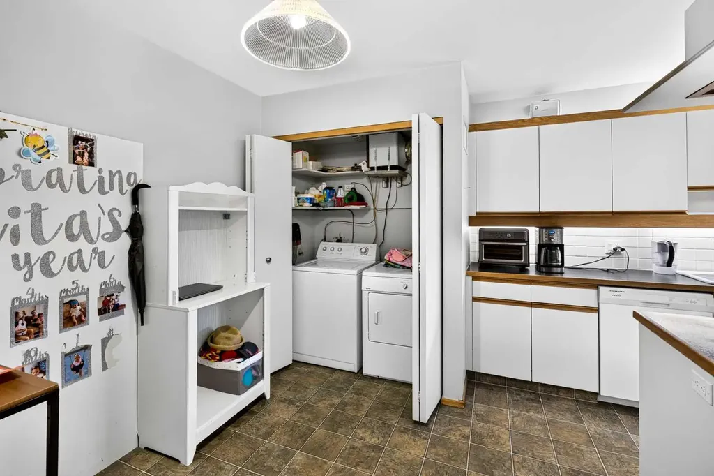 500 Eau Claire Avenue SW Calgary AB T2P 3R8