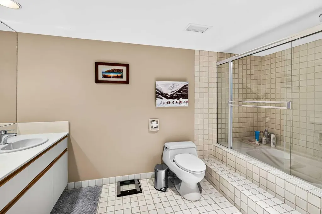 500 Eau Claire Avenue SW Calgary AB T2P 3R8