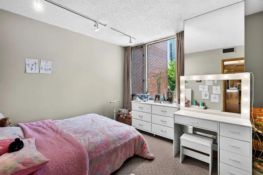 500 Eau Claire Avenue SW Calgary AB T2P 3R8