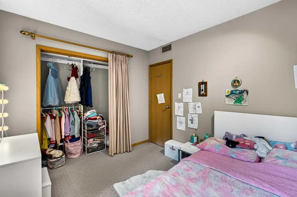 500 Eau Claire Avenue SW Calgary AB T2P 3R8