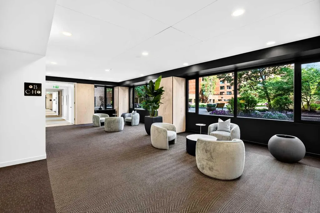 500 Eau Claire Avenue SW Calgary AB T2P 3R8