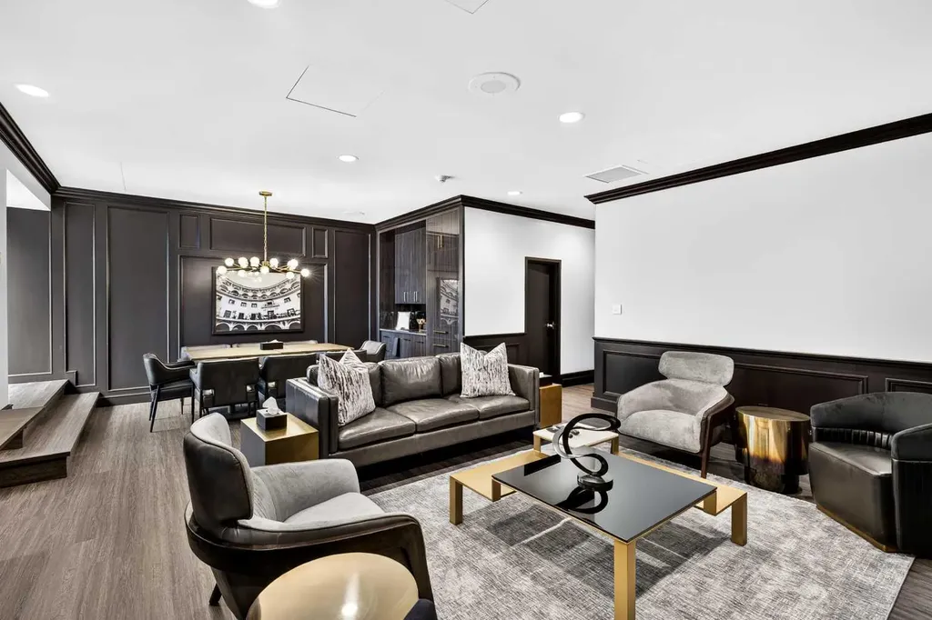 500 Eau Claire Avenue SW Calgary AB T2P 3R8