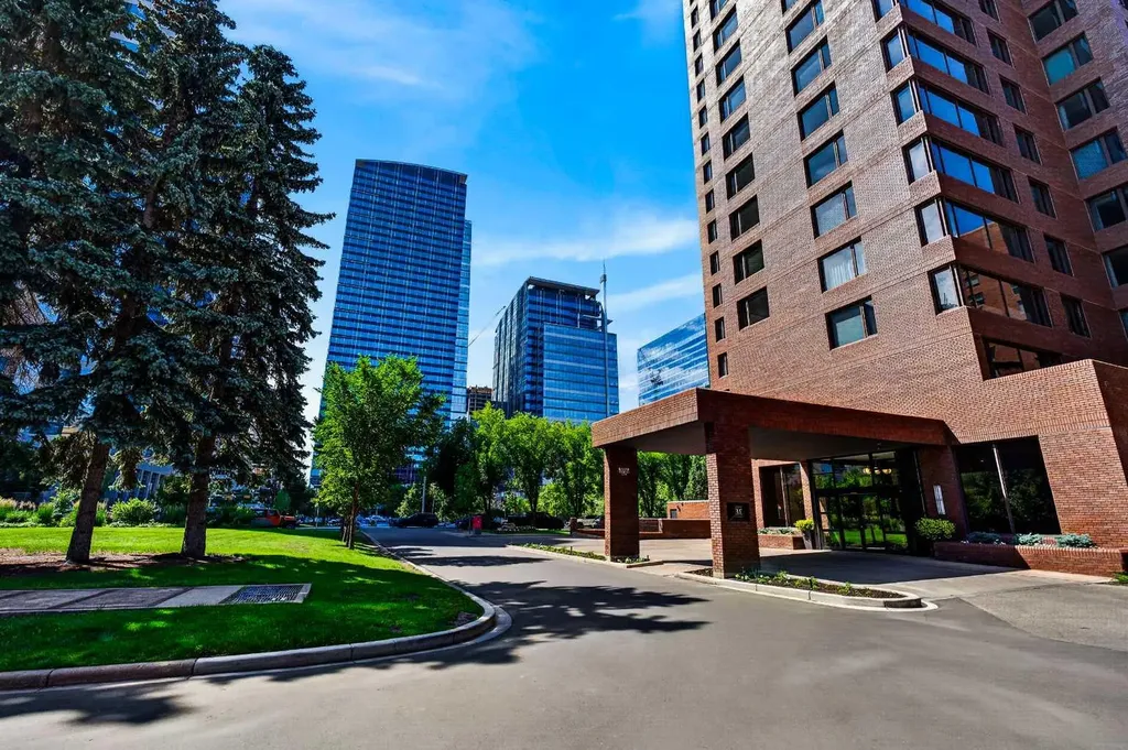 500 Eau Claire Avenue SW Calgary AB T2P 3R8