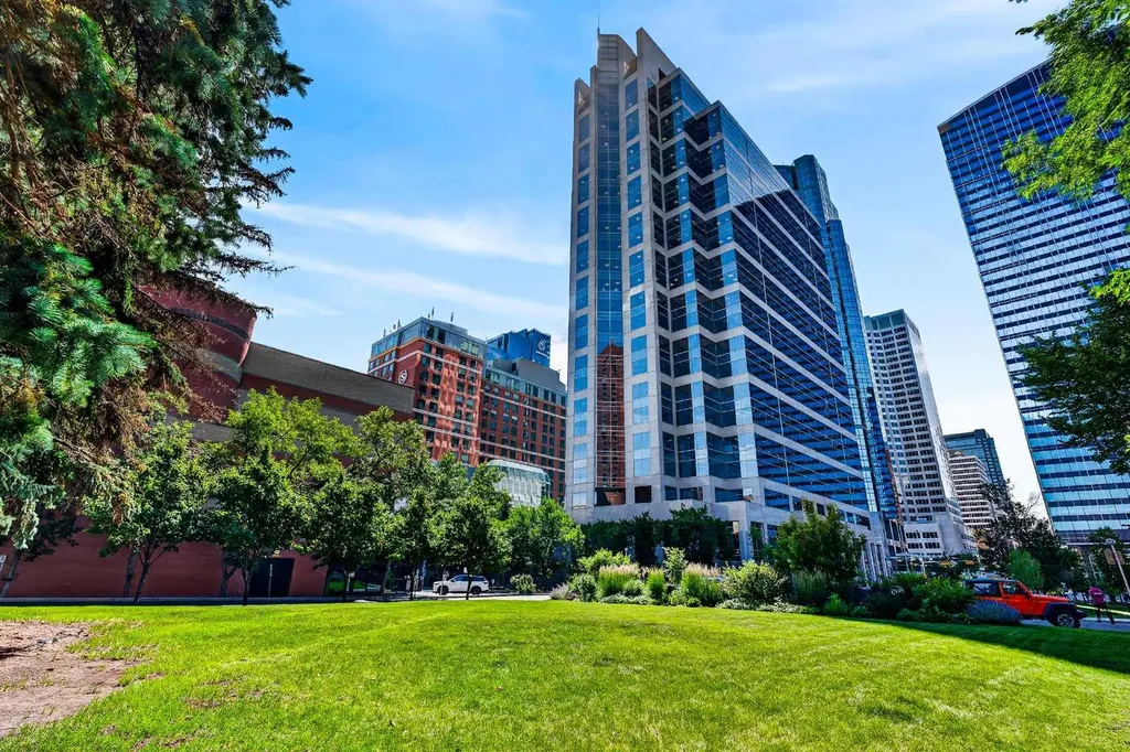 500 Eau Claire Avenue SW Calgary AB T2P 3R8