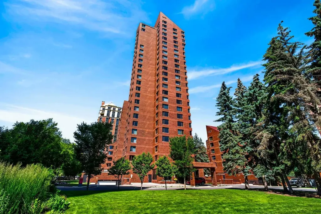 500 Eau Claire Avenue SW Calgary AB T2P 3R8