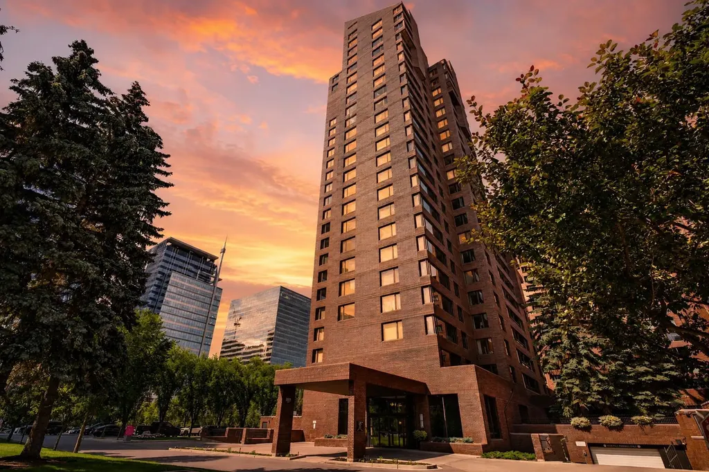 500 Eau Claire Avenue SW Calgary AB T2P 3R8