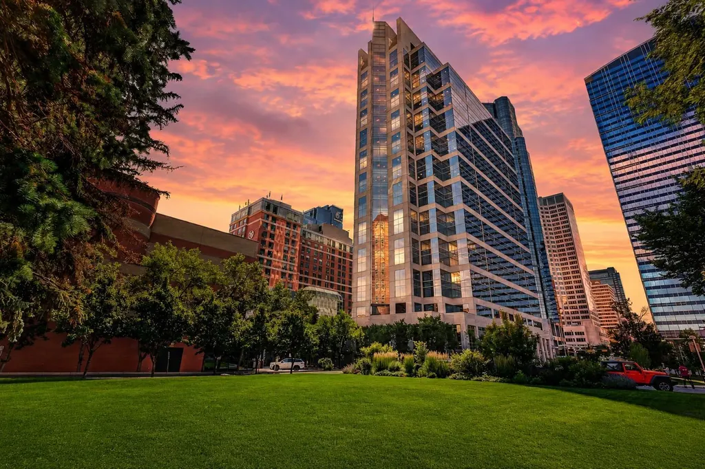 500 Eau Claire Avenue SW Calgary AB T2P 3R8