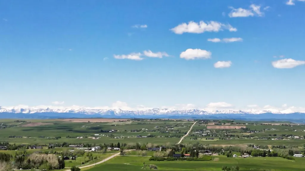 Lot 1, 386222 32 Street E Rural Foothills County AB T1S 6C3