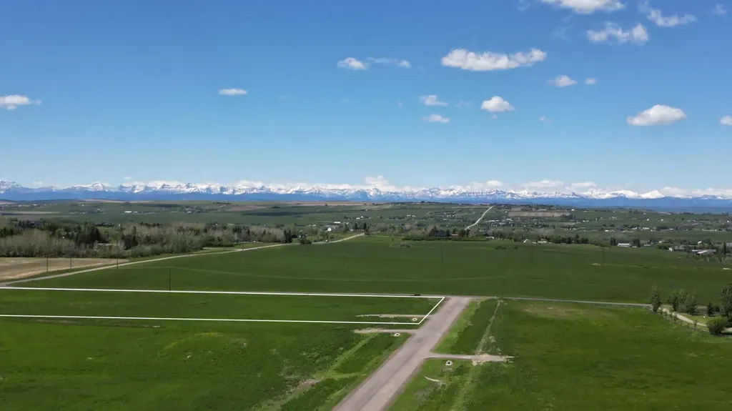 Lot 1, 386222 32 Street E Rural Foothills County AB T1S 6C3