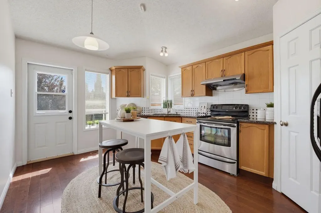359 Hidden Ranch Place NW Calgary AB T3A 5N7