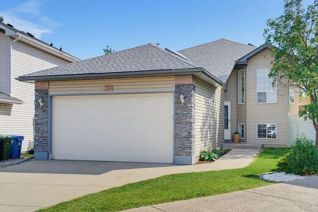 359 Hidden Ranch Place NW Calgary AB T3A 5N7