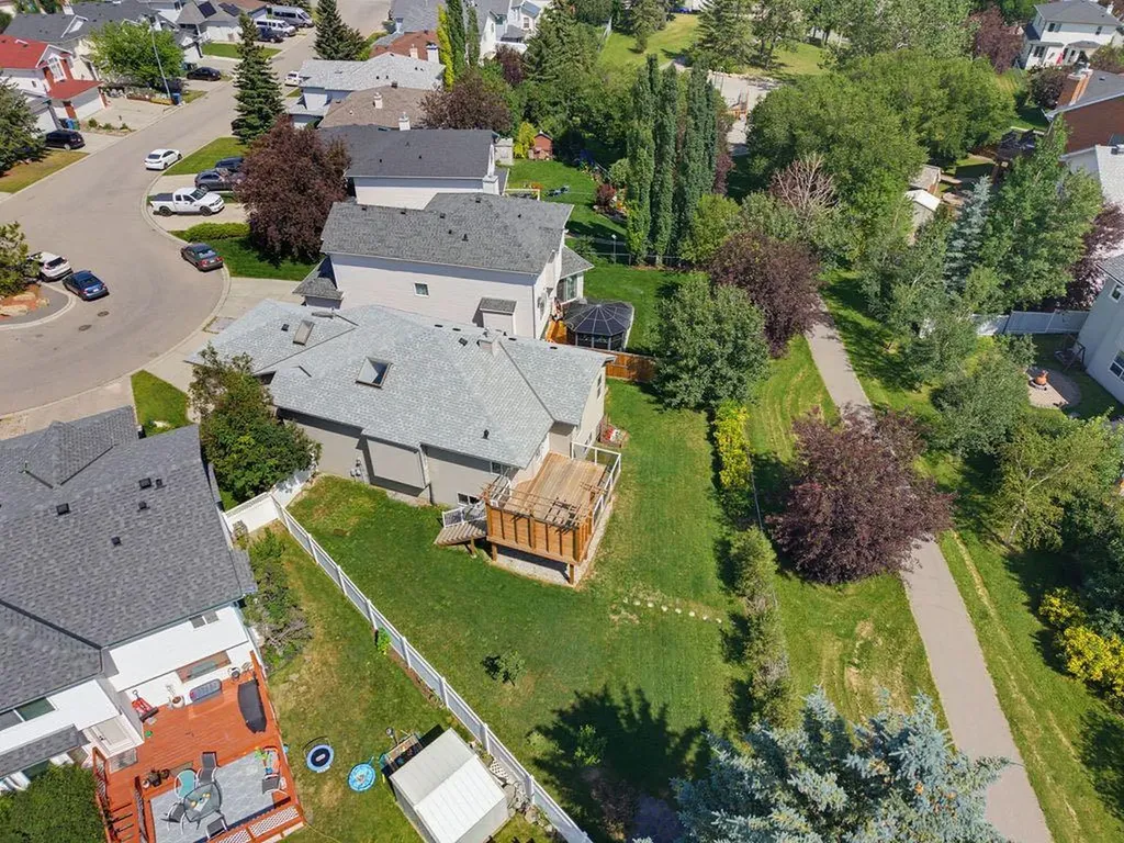 359 Hidden Ranch Place NW Calgary AB T3A 5N7