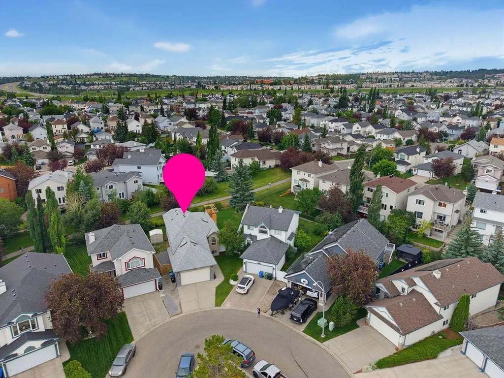 359 Hidden Ranch Place NW Calgary AB T3A 5N7