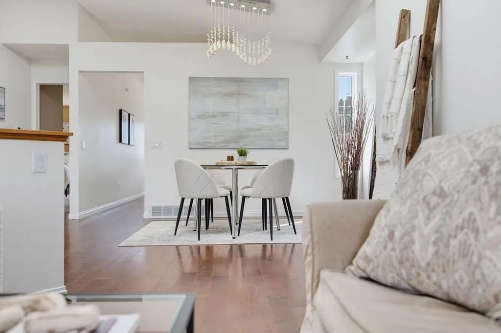 359 Hidden Ranch Place NW Calgary AB T3A 5N7