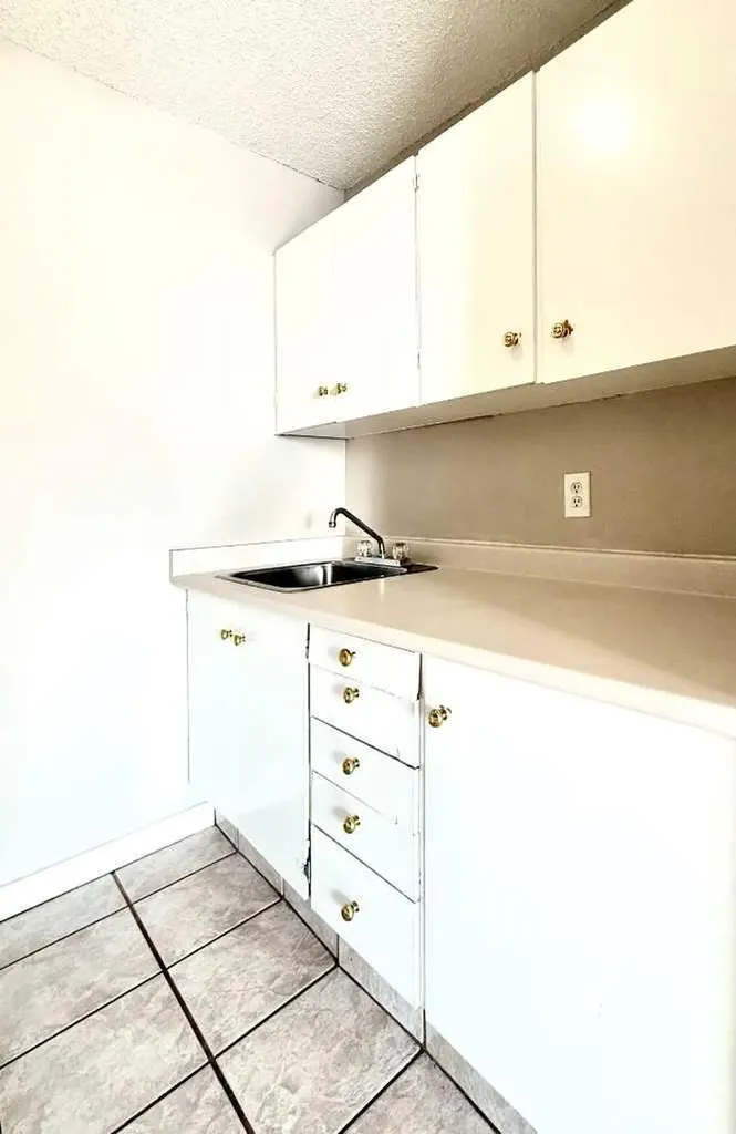 4820 47 Avenue Red Deer AB T4N 6B9