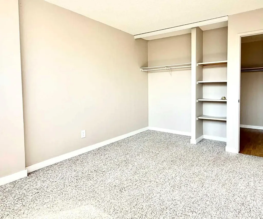 4820 47 Avenue Red Deer AB T4N 6B9