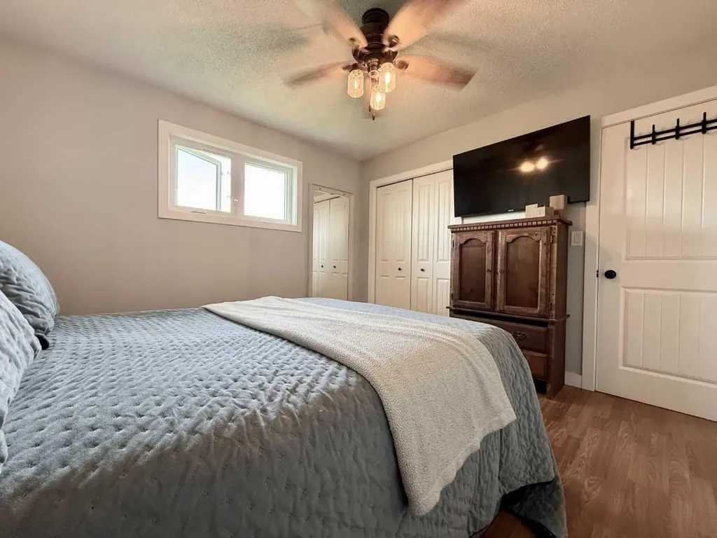 45513 Highway 870 Rural Flagstaff County AB T0B 2V0