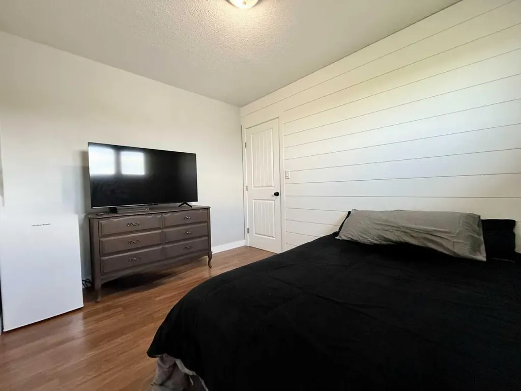 45513 Highway 870 Rural Flagstaff County AB T0B 2V0