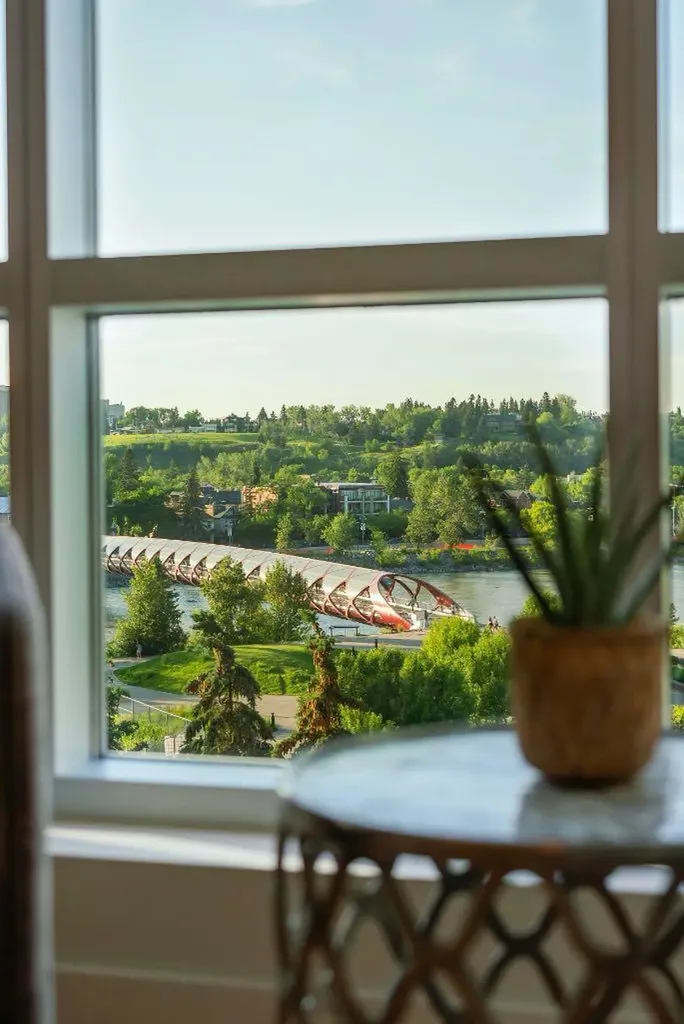 110 7 Street SW Calgary AB T2P 5M9