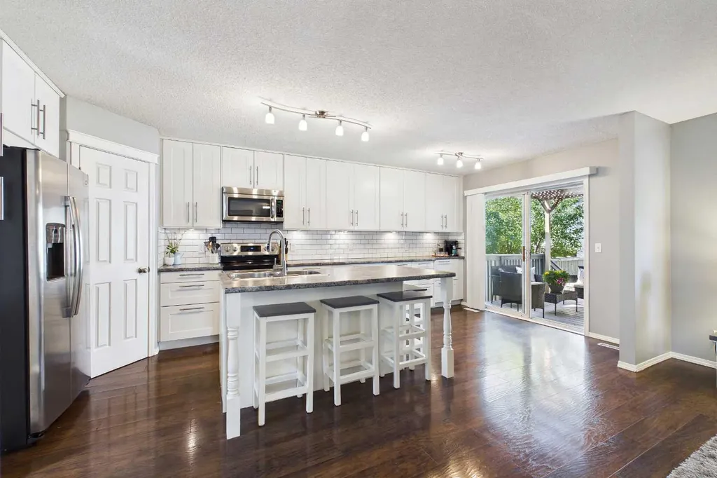 70 Coventry Crescent NE Calgary AB T3K 4Y9