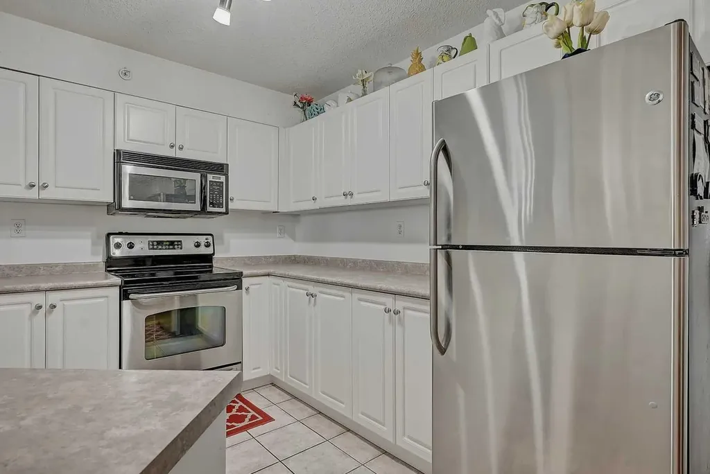 11220 104 Avenue Grande Prairie AB T8V 0P3