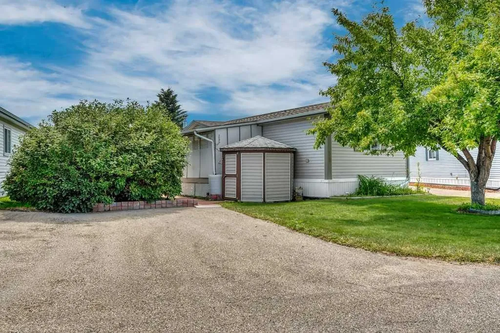 38 Doubletree Way Strathmore AB T1P 1M8