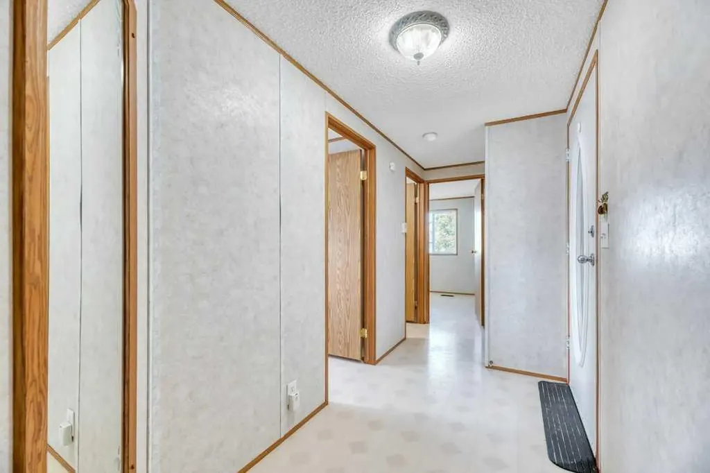 38 Doubletree Way Strathmore AB T1P 1M8