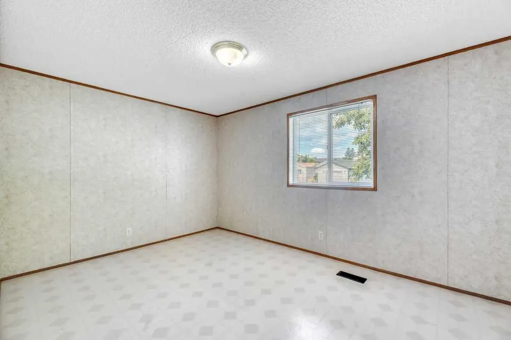 38 Doubletree Way Strathmore AB T1P 1M8