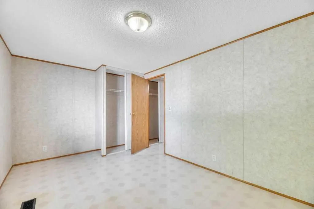 38 Doubletree Way Strathmore AB T1P 1M8