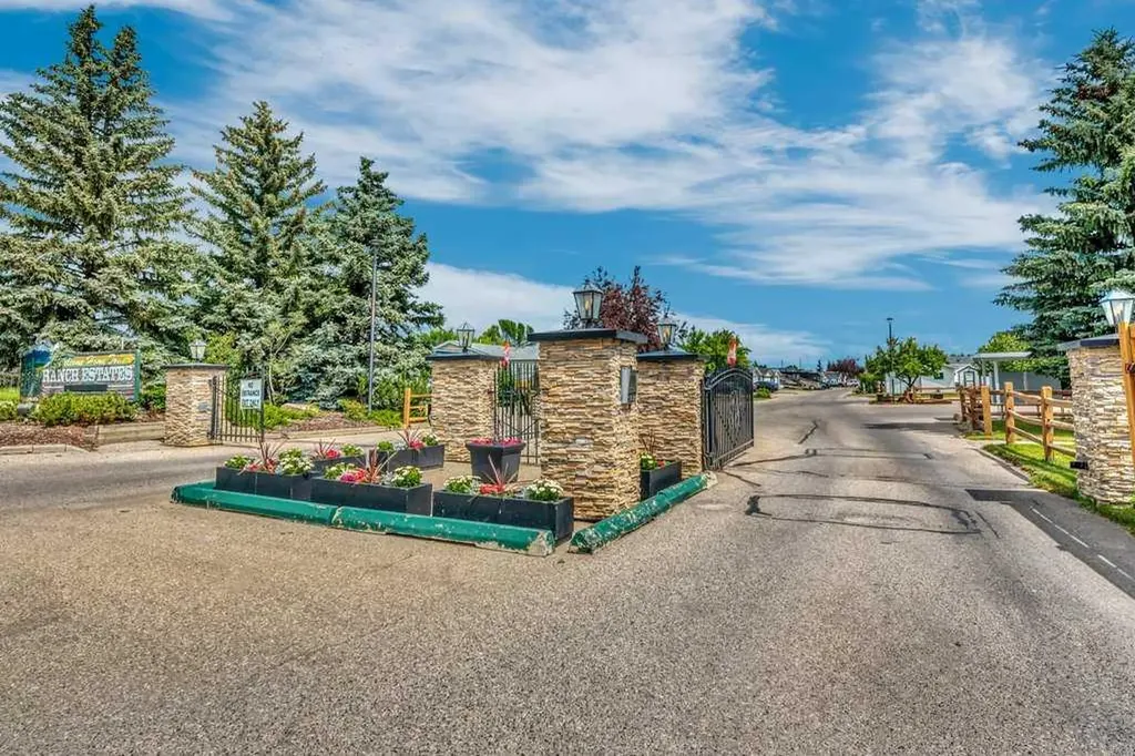 38 Doubletree Way Strathmore AB T1P 1M8