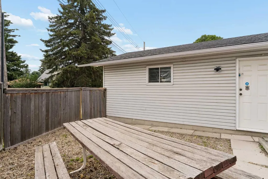 604 Foritana Road SE Calgary AB T2A2B8