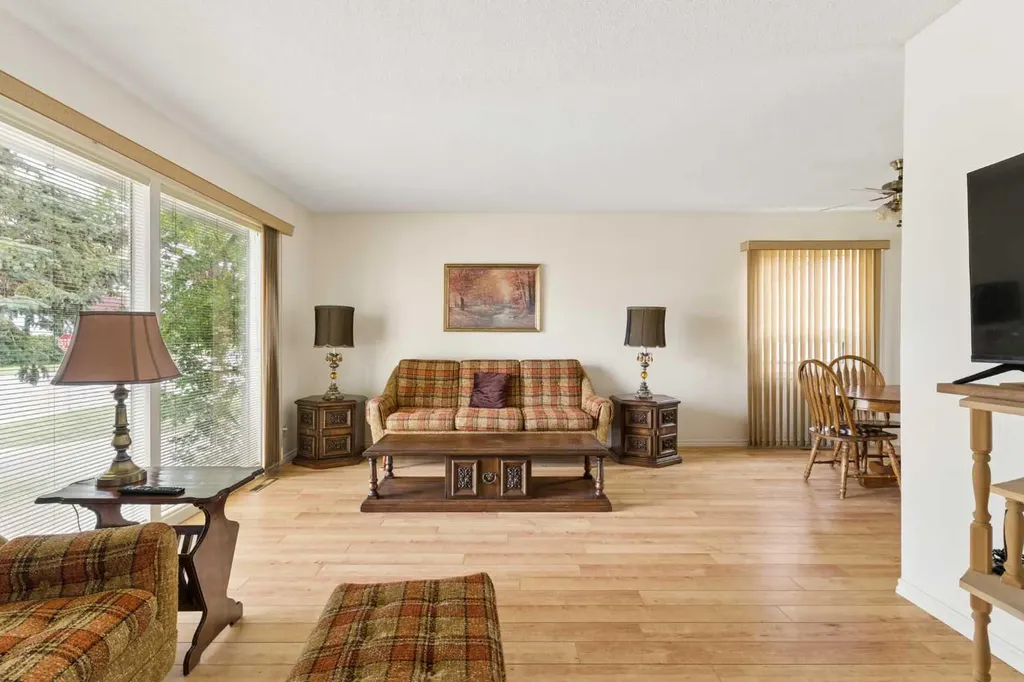 604 Foritana Road SE Calgary AB T2A2B8