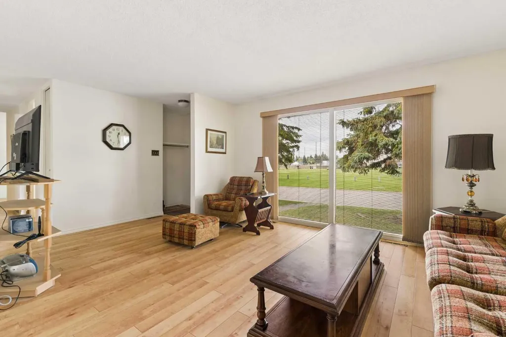 604 Foritana Road SE Calgary AB T2A2B8