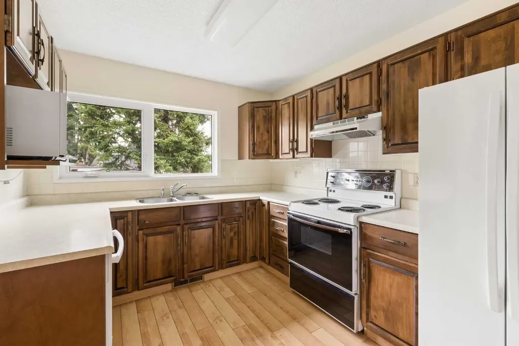 604 Foritana Road SE Calgary AB T2A2B8