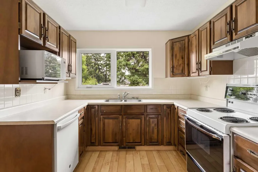 604 Foritana Road SE Calgary AB T2A2B8