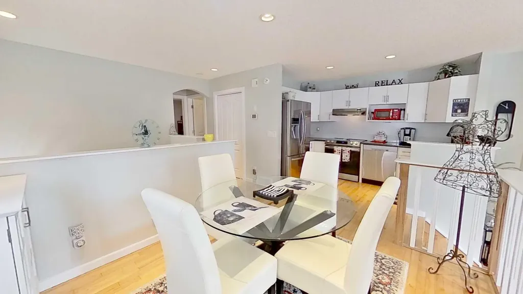 7 Bridlecrest Boulevard SW Calgary AB T2Y 4X9