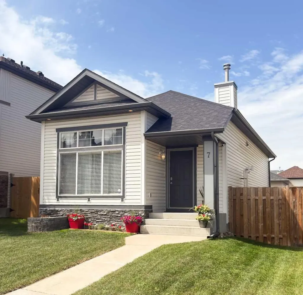 7 Bridlecrest Boulevard SW Calgary AB T2Y 4X9