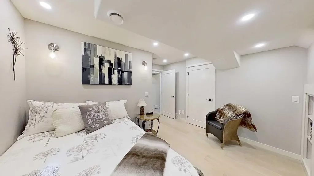7 Bridlecrest Boulevard SW Calgary AB T2Y 4X9