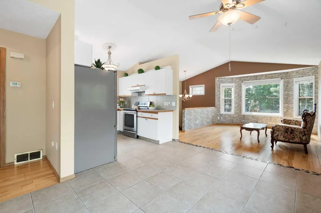 38 Hidden Spring Circle NW Calgary AB T3A 5H3