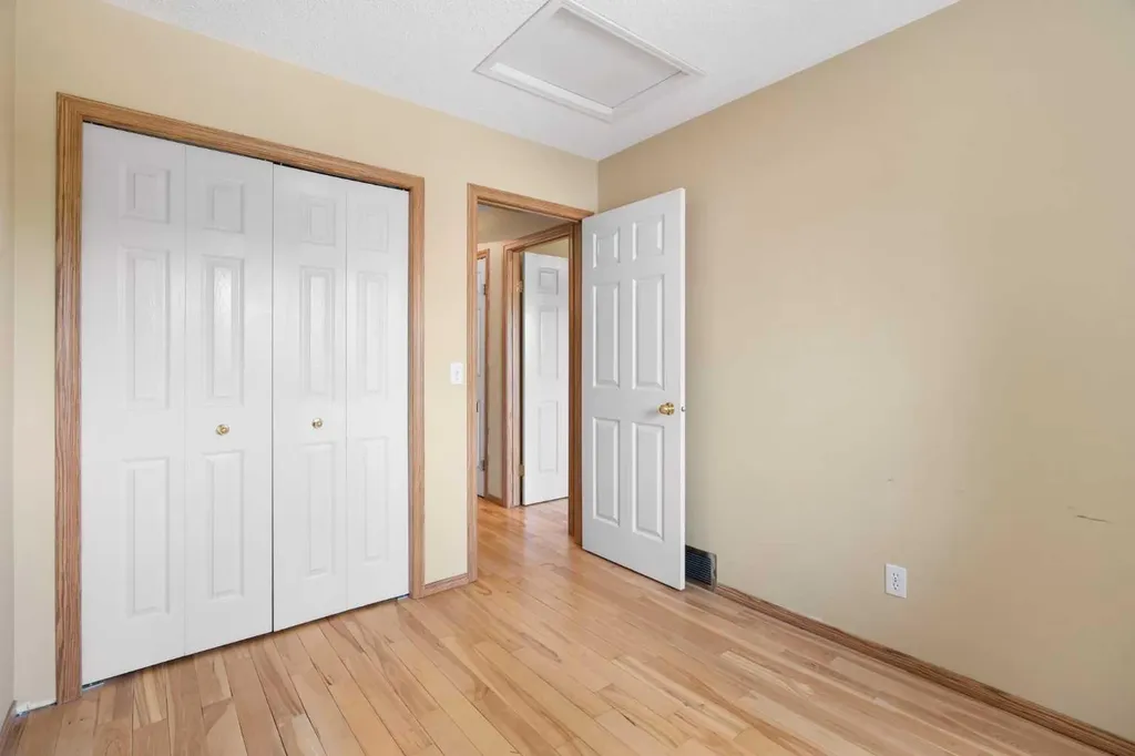 38 Hidden Spring Circle NW Calgary AB T3A 5H3